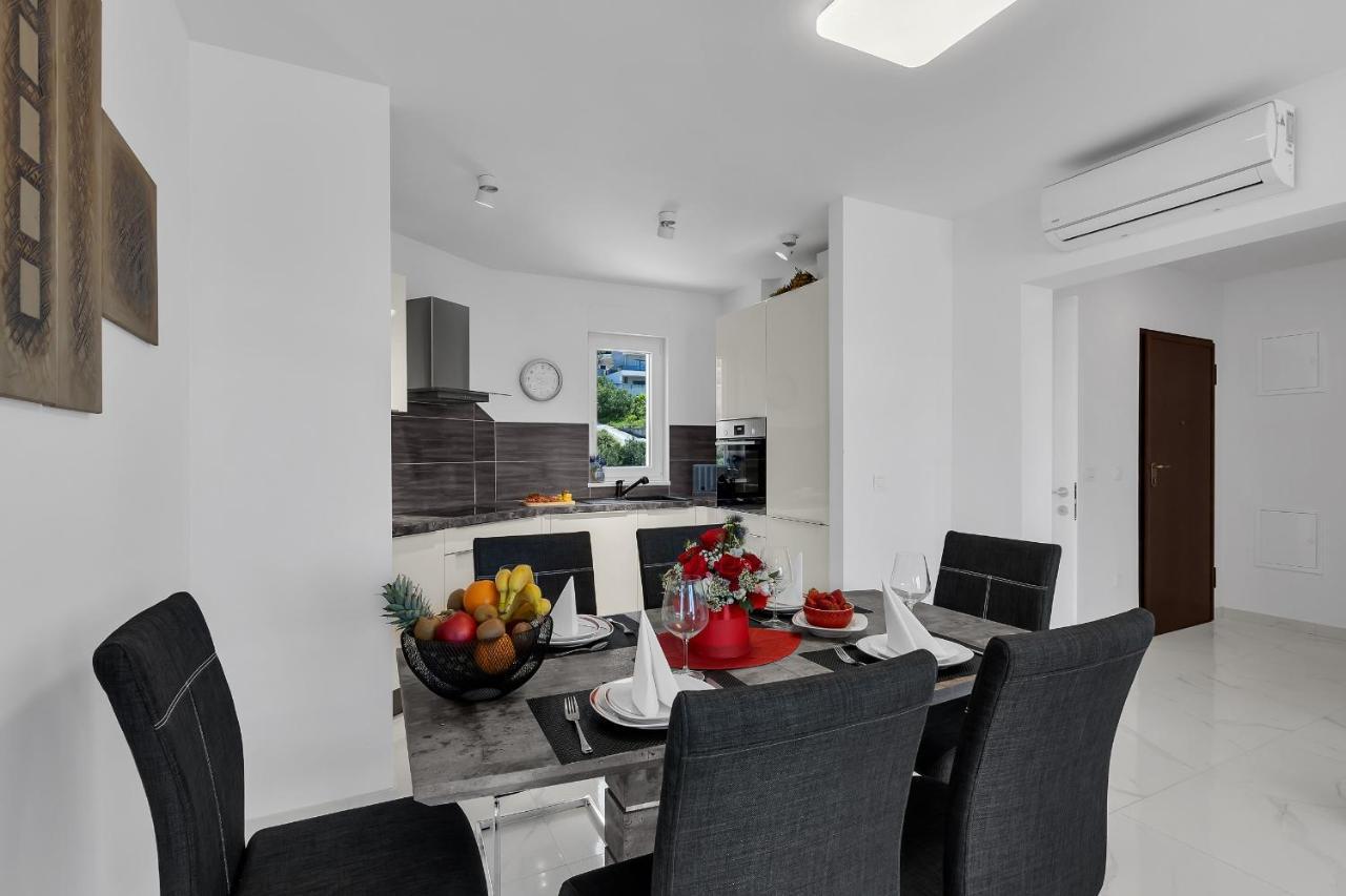 Apartment Navis, Sea View Makarská Exteriér fotografie