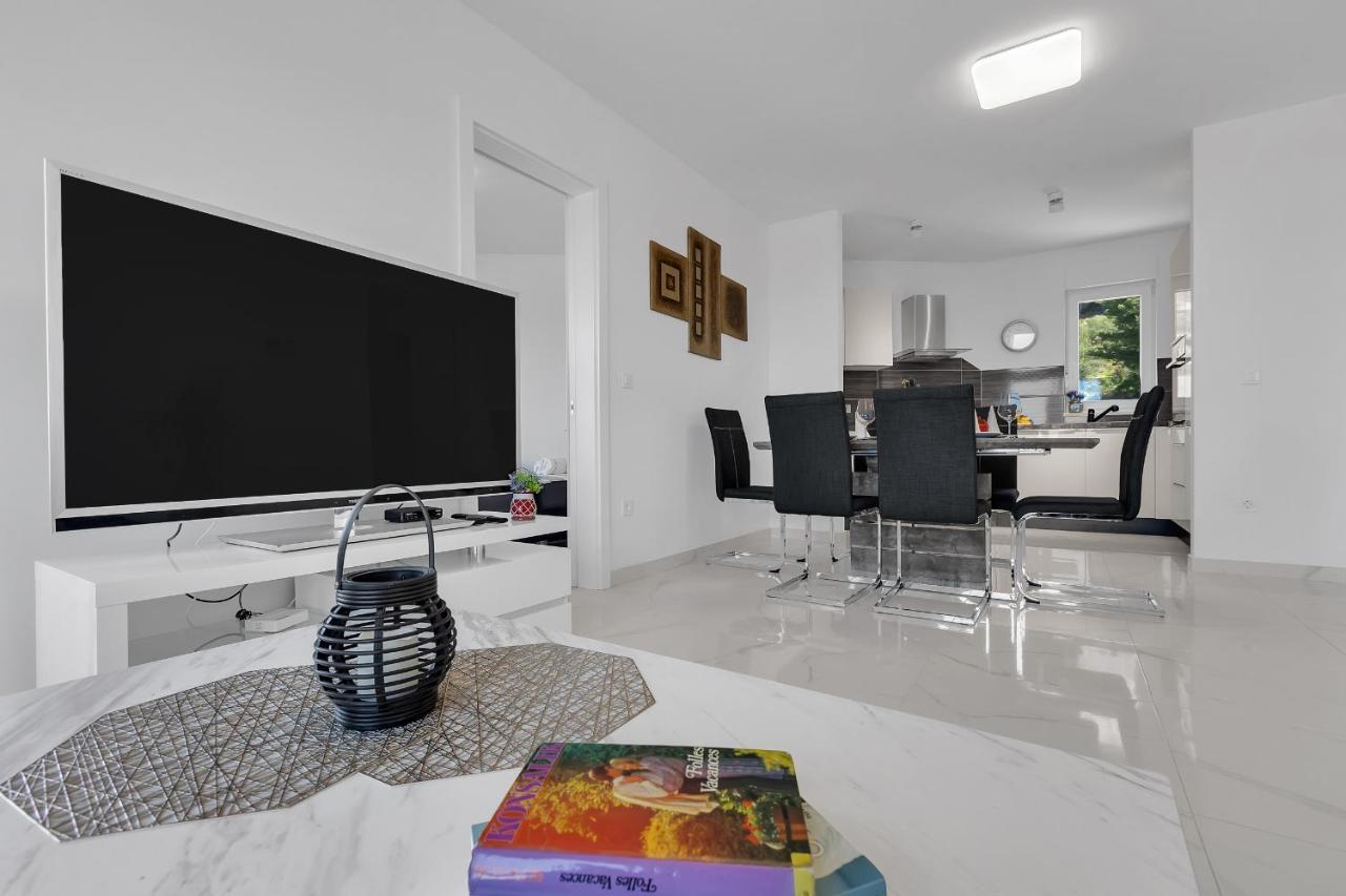 Apartment Navis, Sea View Makarská Exteriér fotografie